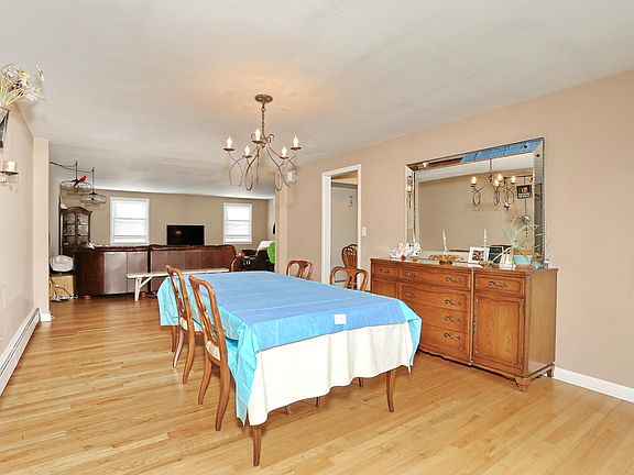 4th image of 4 N Spruce St #15