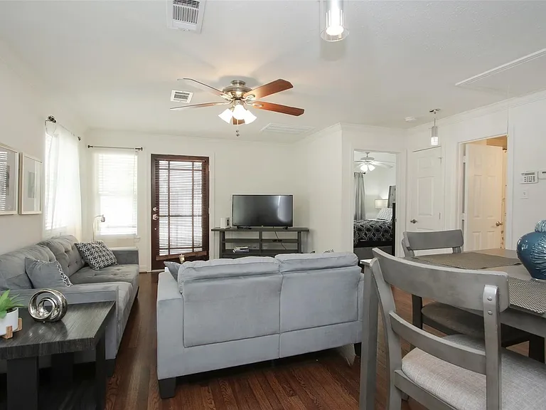 4331 Marina St #B — Photo 5