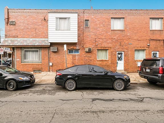 4th image of 2567 E Ontario St