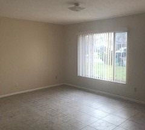 4th image of 2409 Pear Tree Ct #0