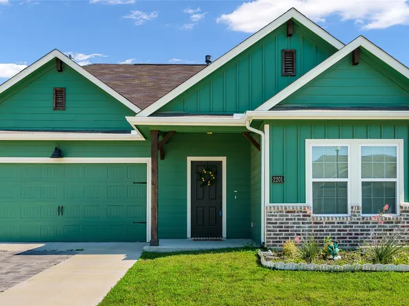 2201 Chebi Ln, Denton, TX 76209