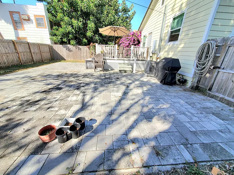 2232 Dartmouth Ave N — Photo 18
