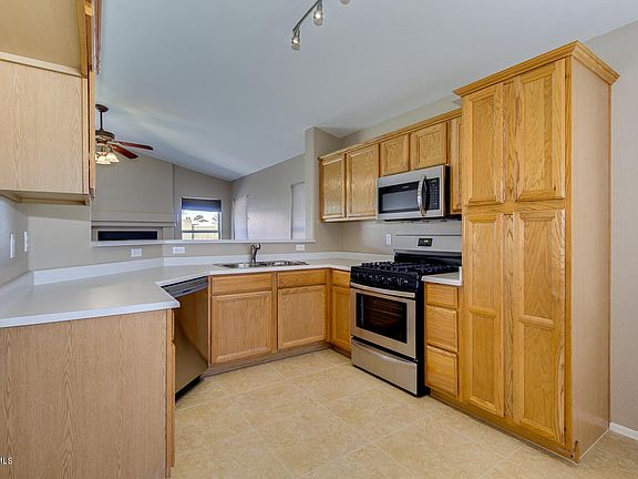 5th image of 1362 E Park Ave