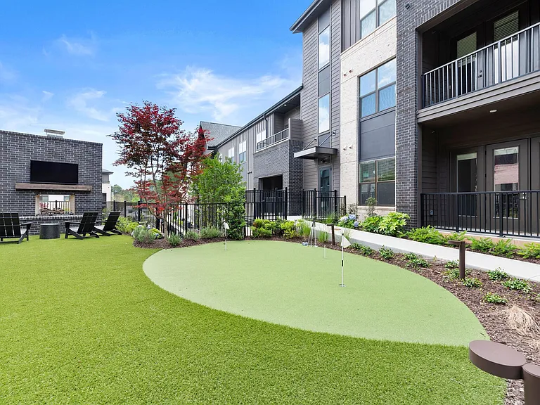 EVOQ EAST COBB — Photo 26