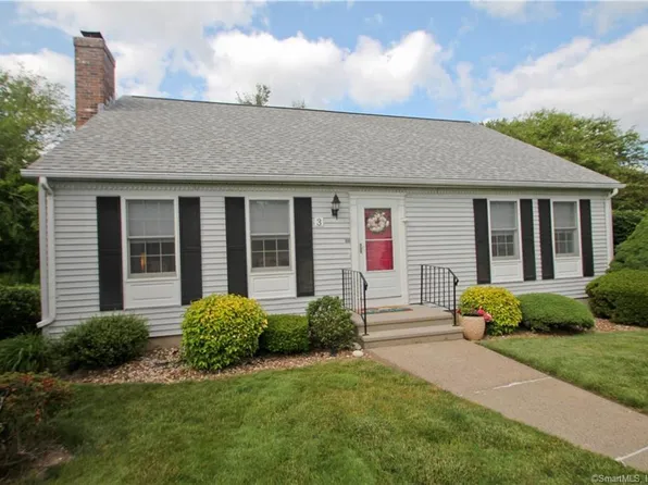 3 Ambleside Court #3, Suffield, CT 06078