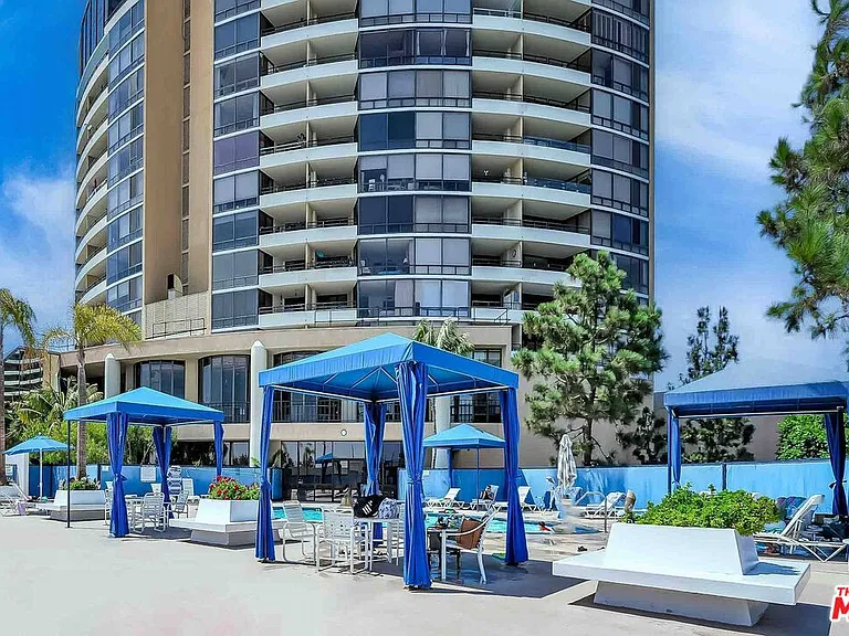 4316 Marina City Dr #1033 — Photo 35
