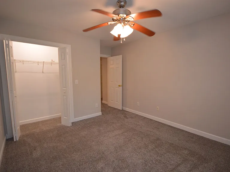 3319 Philmont Dr — Photo 26