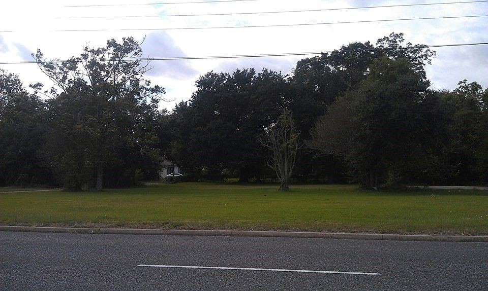 1st image of Simmons Dr