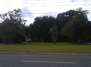 Simmons Dr, Orange, TX 77630