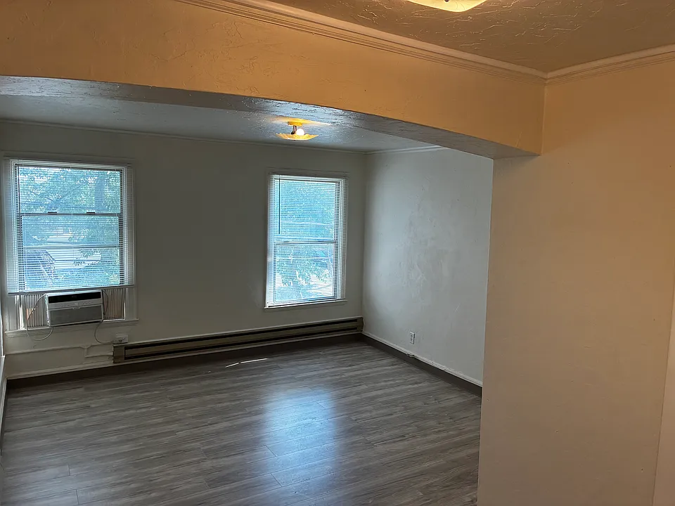 503 E Chestnut Ave #203