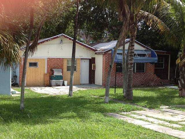 2nd image of 501 NE 61st St
