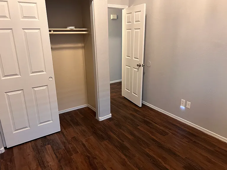 4322 E Milton Dr — Photo 22
