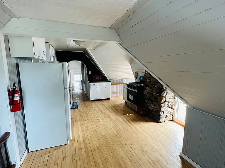 29 Main St #3 — Photo 6