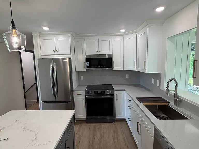 8901 M 72 E — Photo 3