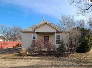 227 S Cole St, Lindsborg, KS 67456