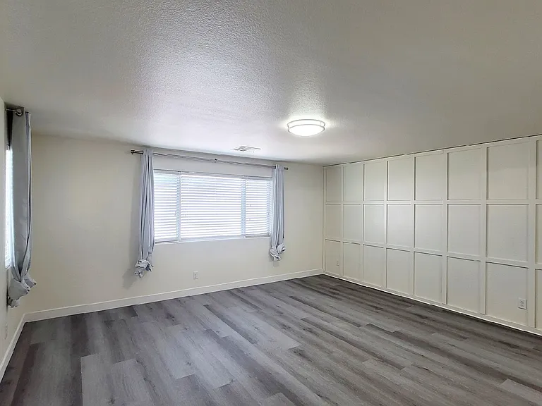8518 Genesee Ct — Photo 14