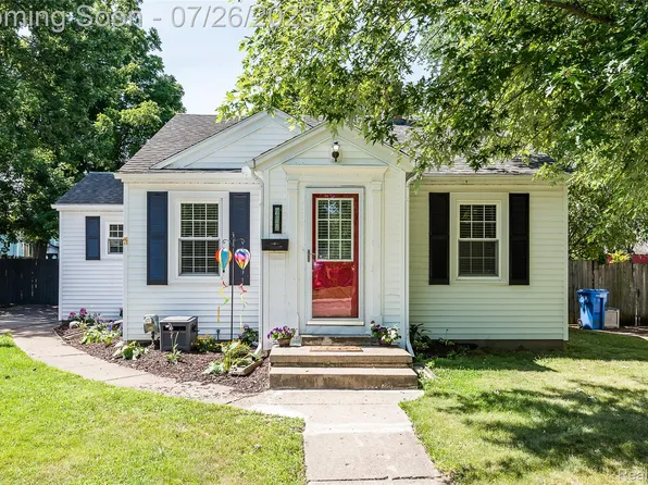 719 Spring St, Howell, MI 48843