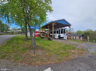 11 Ranger Rd, Falling Waters, WV