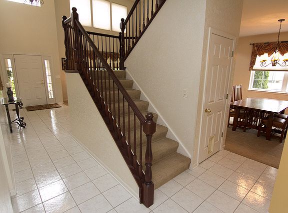 3rd image of 572 N Haverhill Ln