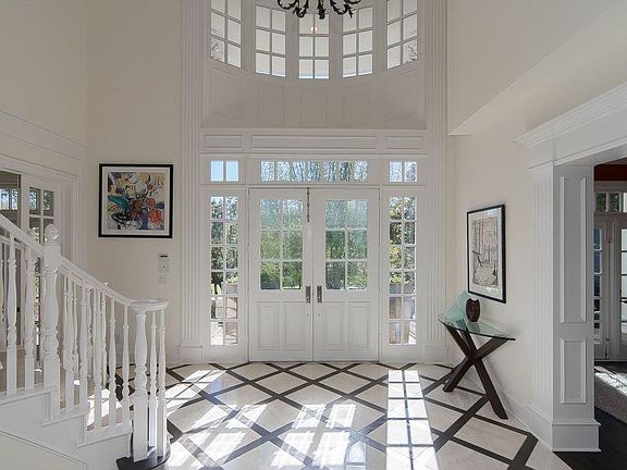 4th image of 471 Oakwood Trl