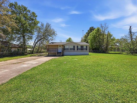 3rd image of 385 W Davis Loop