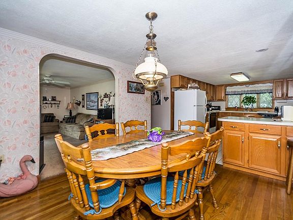 5th image of 20 Rockwood Ln