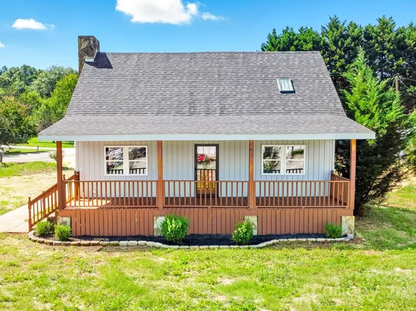 119 Yates St, Dallas, NC 28034