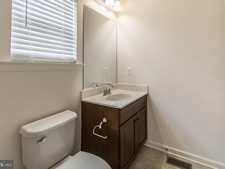 23045 Sweetspire Dr — Photo 6