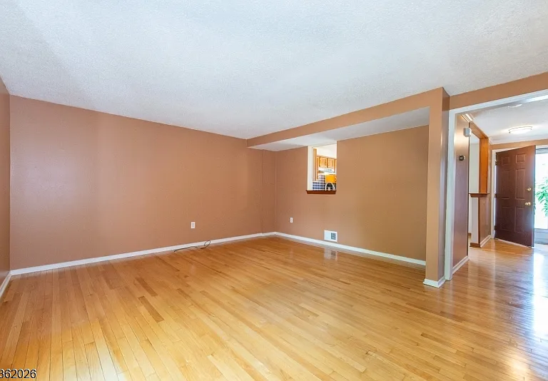 12 Liberty Ln — Photo 12