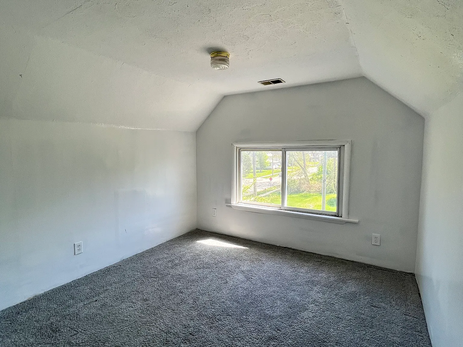 1 bed, 1000 sqft, $650 — Photo 4