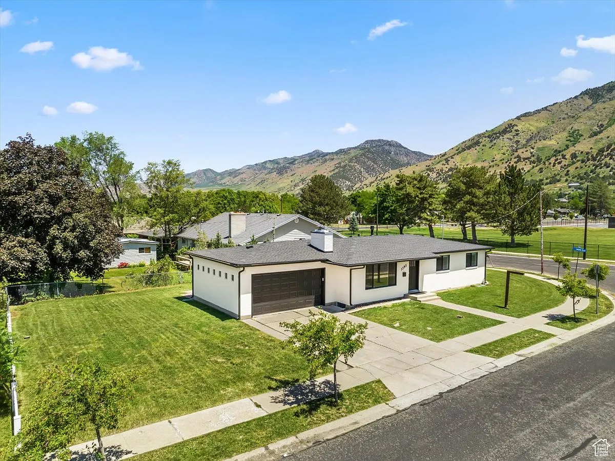 3 bed, 2150 sqft, $700 — Photo 3