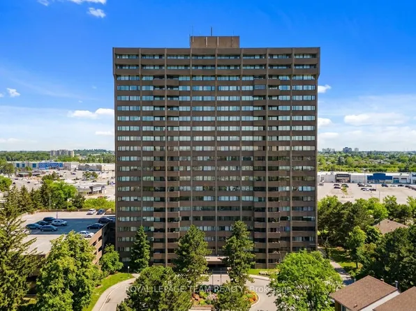 3360 Southgate Rd #303, Ottawa, ON K1V 9A6