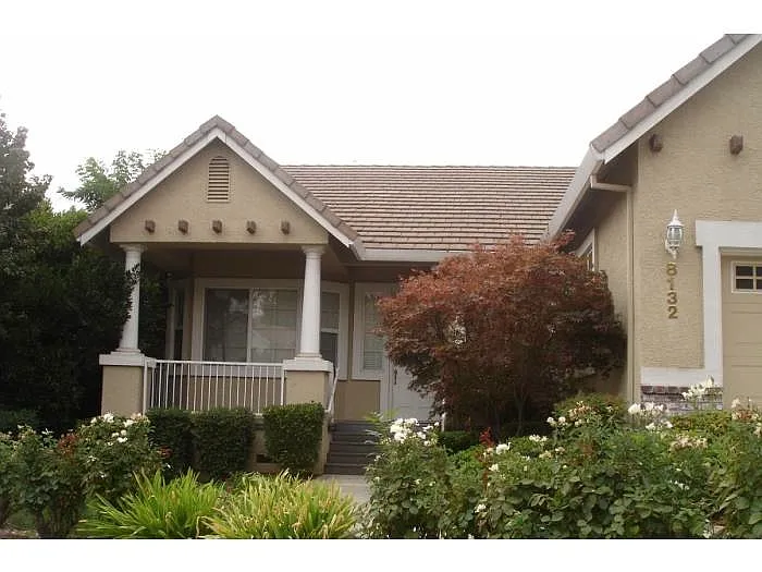 8132 E Carriage Ln photo 1
