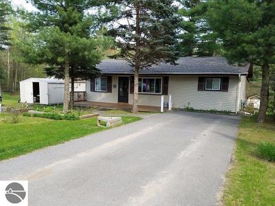 4055 Brookview Dr E, Prescott, MI, 48756