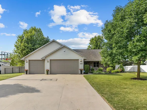 W5546 Mutzy Way, Appleton, WI 54915