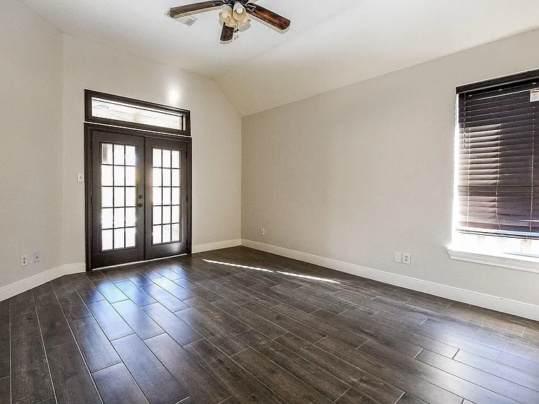 4111 Clubhollow — Photo 16