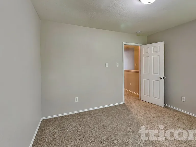 8210 Grissom Cir — Photo 12