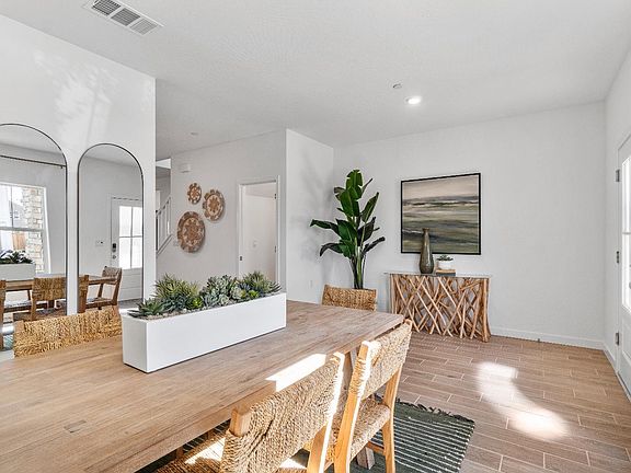 4th image of 1053 Springtime Ave