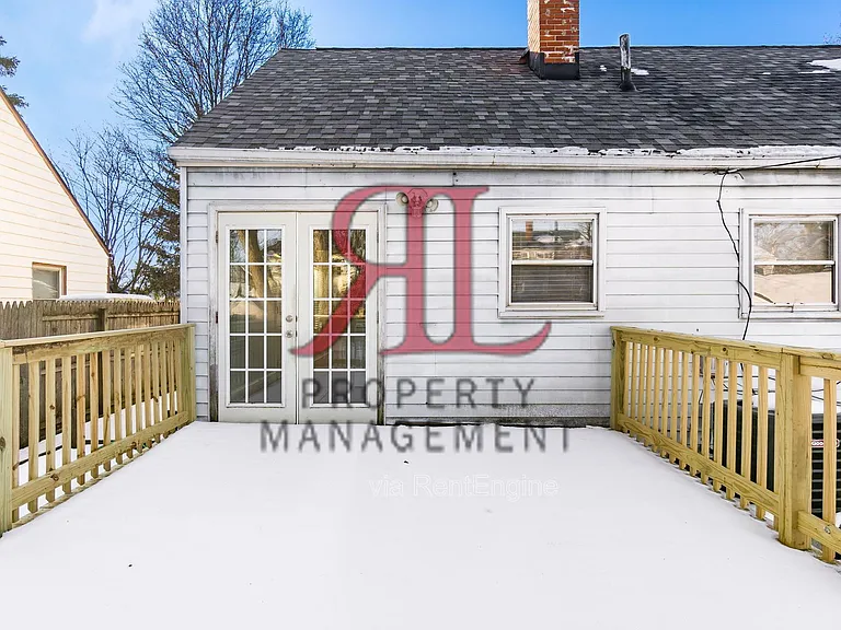 3400 Eisenhower Rd — Photo 37