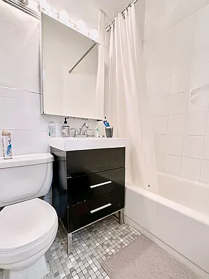 Rented by Living New York | media 10