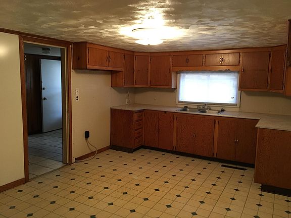 kitchen with eating area