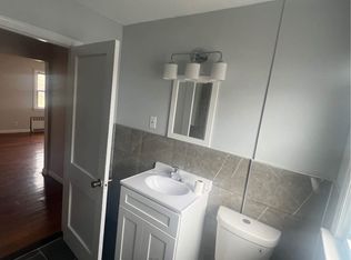 91 Chestnut St, Lodi, NJ 07644