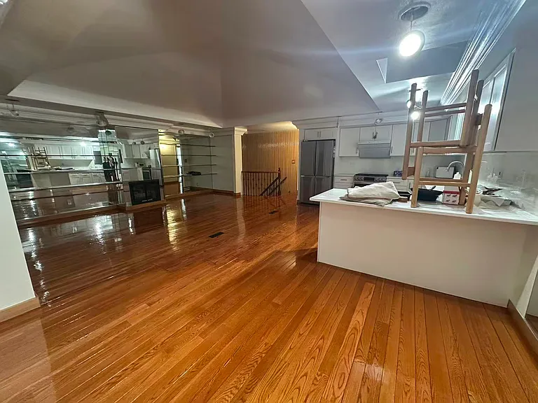 225 Arlene St #2 — Photo 3