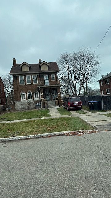 1st image of 2540 Lakewood St