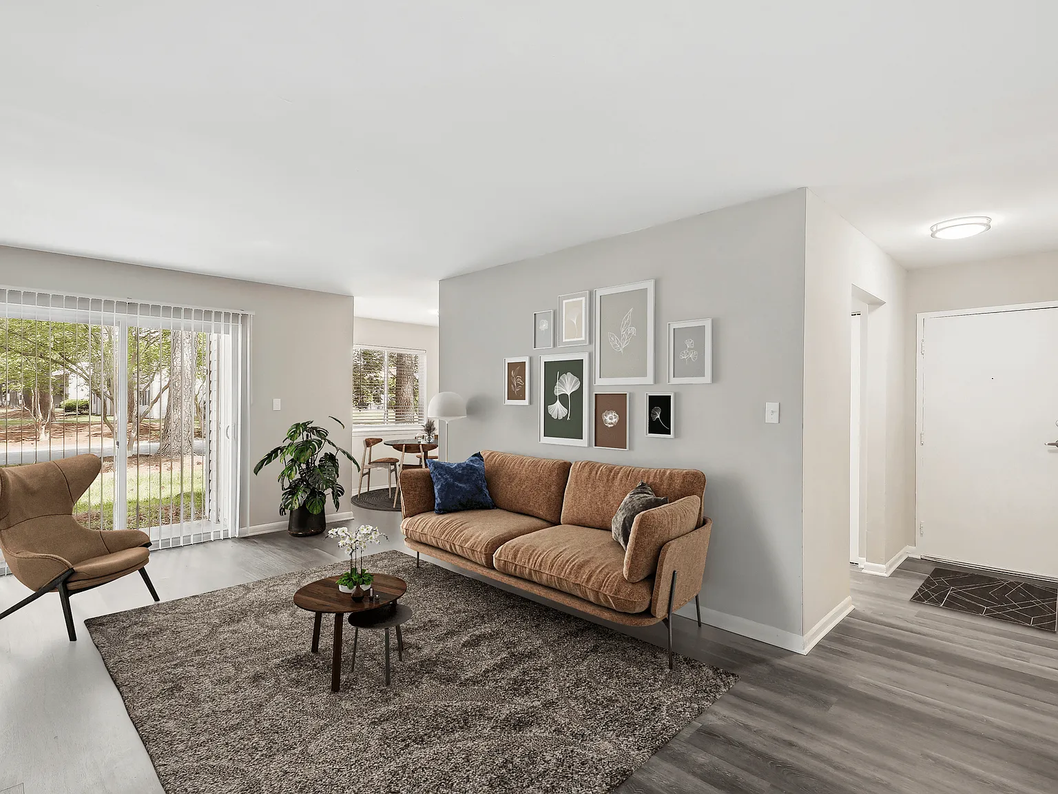 Woodshire Apartments — Photo 2