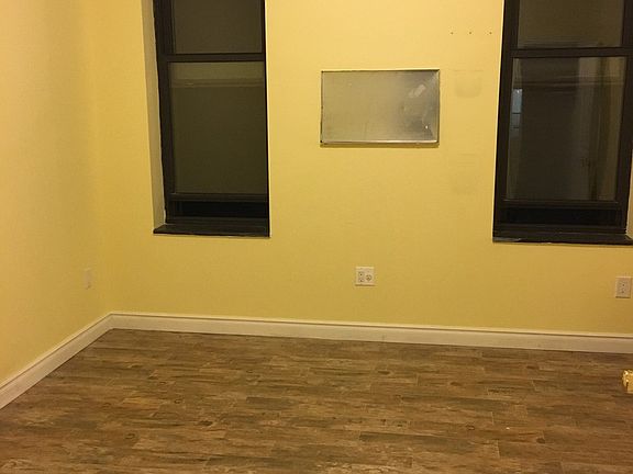 3rd image of 2583 44th St #3
