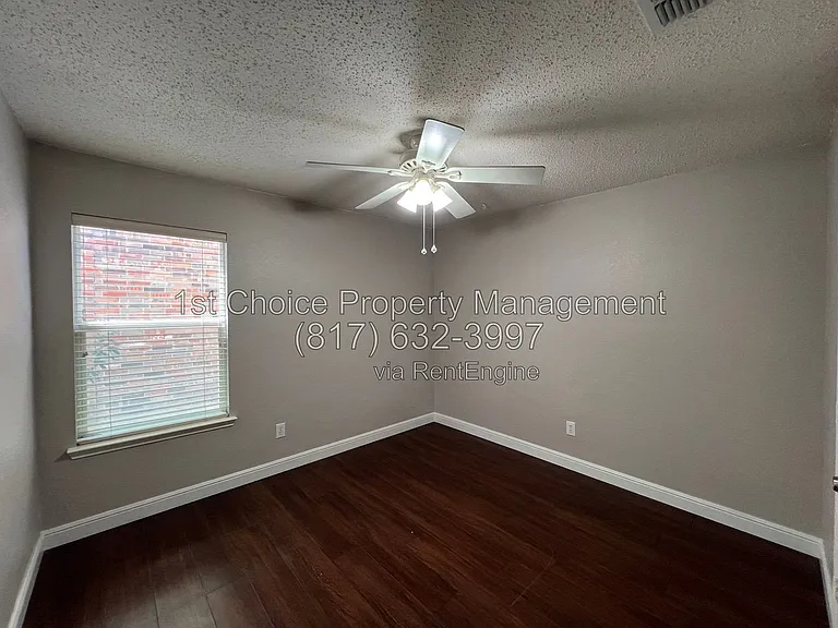 304 E Clover Park Dr — Photo 34