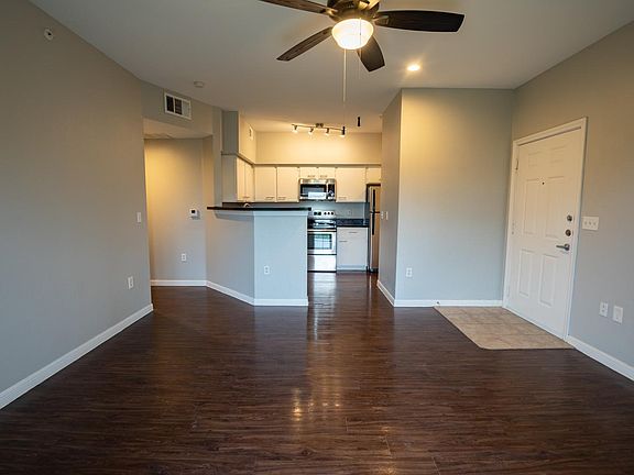 4th image of 2320 Gracy Farms Ln APT 814