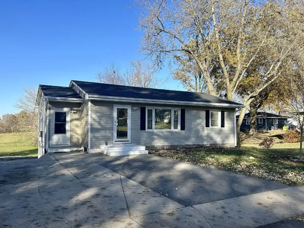 1206 W Euclid Ave, Indianola, IA 50125