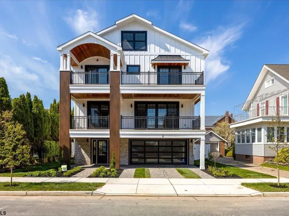 2 N Pembroke Ave, Margate, NJ 08402